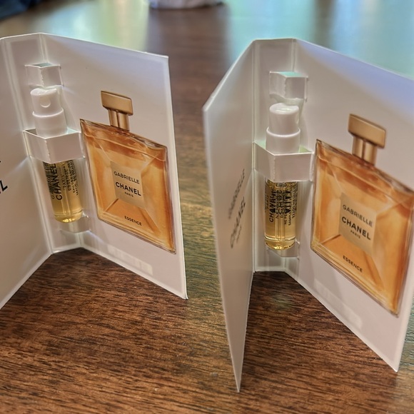 3! Chanel SAMPLE FRAGRANCES💝 perfect to carry in your purse, car or travel. - Picture 2 of 3